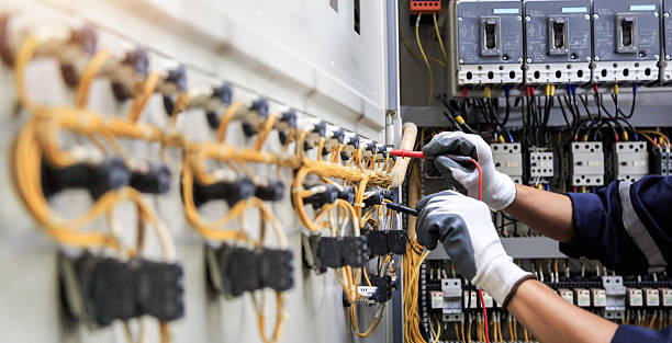 Professional Electrician technician working in Stonybrook, PA
